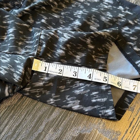 Under Armour UA Launch Elite Black and Gray Fully Lined 5” Inseam Shorts, M - Picture 9 of 15